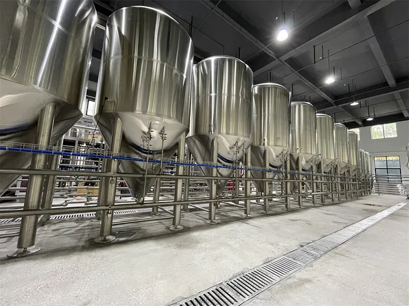 2000l fermentation tanks (3)