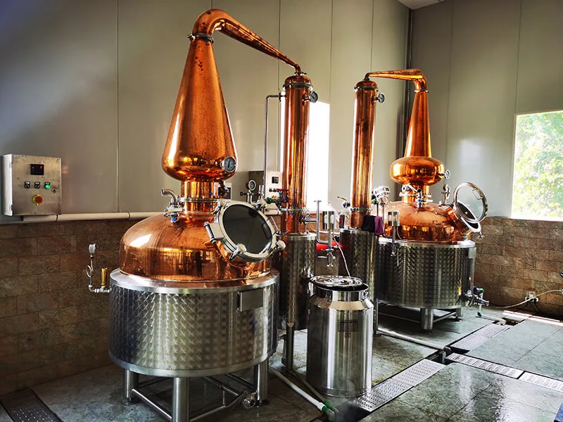 alcohol distillers (2)