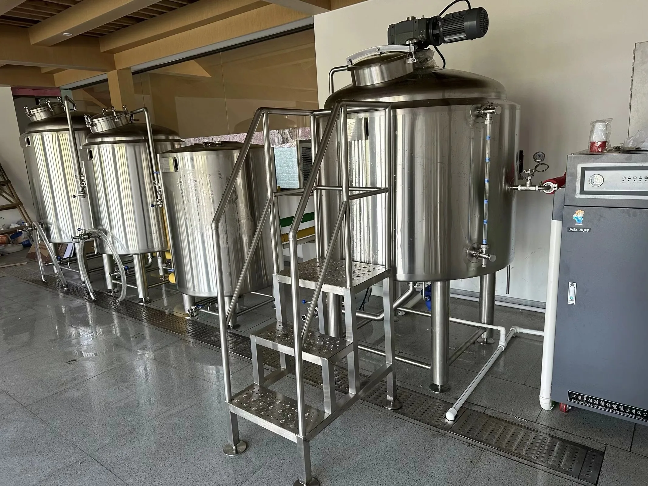 054ac81a9153bf40c901206e1bb21240